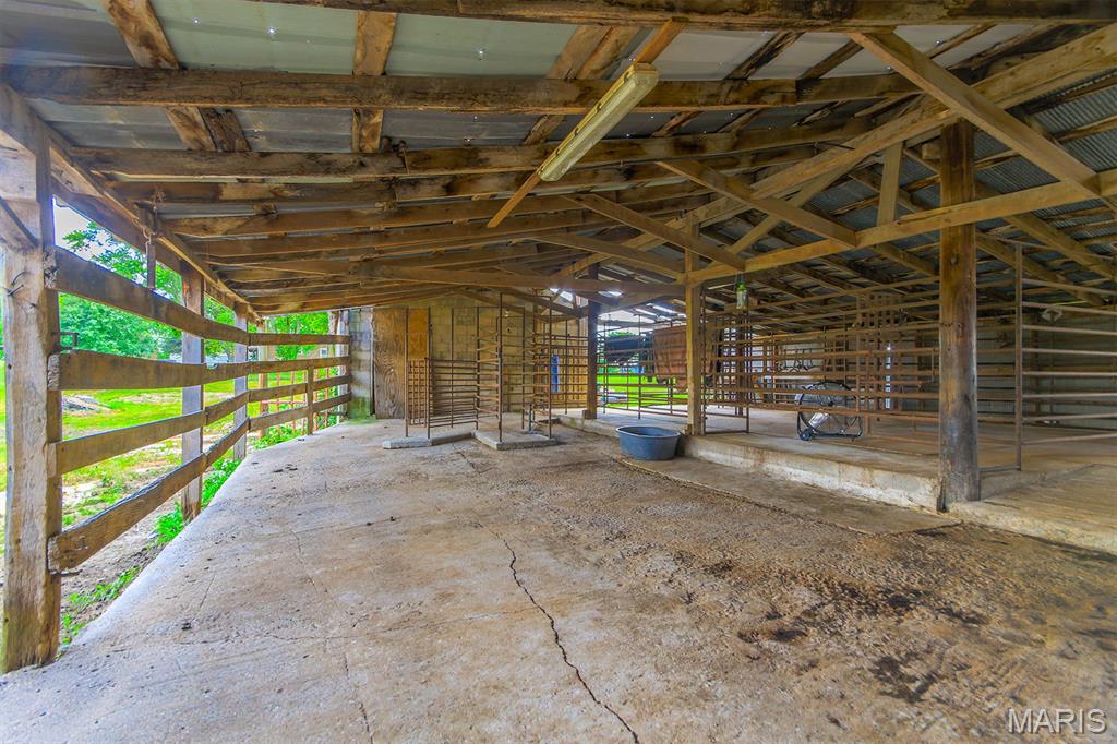 31337 Hudson Road Lebanon, MO 65536 - Photo 54 of 85