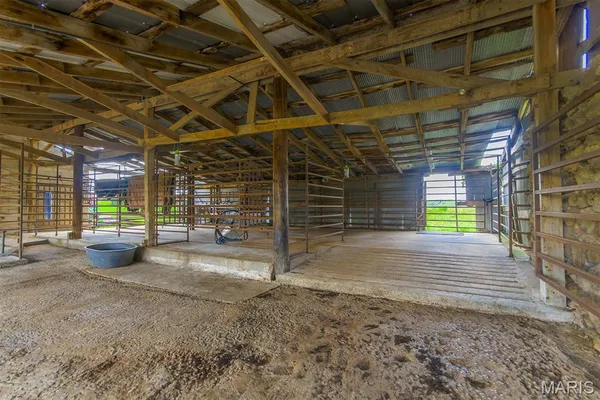 $489,999 | 31337 Hudson Road, Lebanon, MO 65536