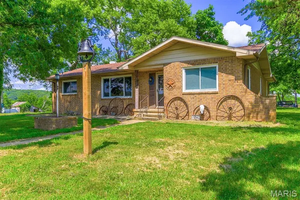 $489,999 | 31337 Hudson Road, Lebanon, MO 65536