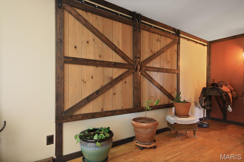 31337 Hudson Road Lebanon, MO 65536 - Photo 9 of 85