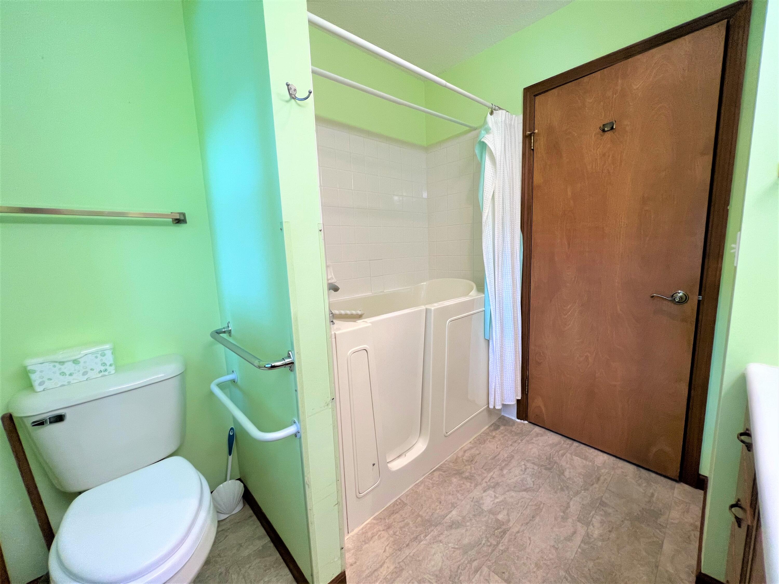 12813 Highway 23 Cheboygan, MI 49721 - Photo 35 of 66 Gallery Image 35