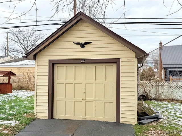 $210,000 | 3582 Harrison Avenue, Hamburg, NY 14219