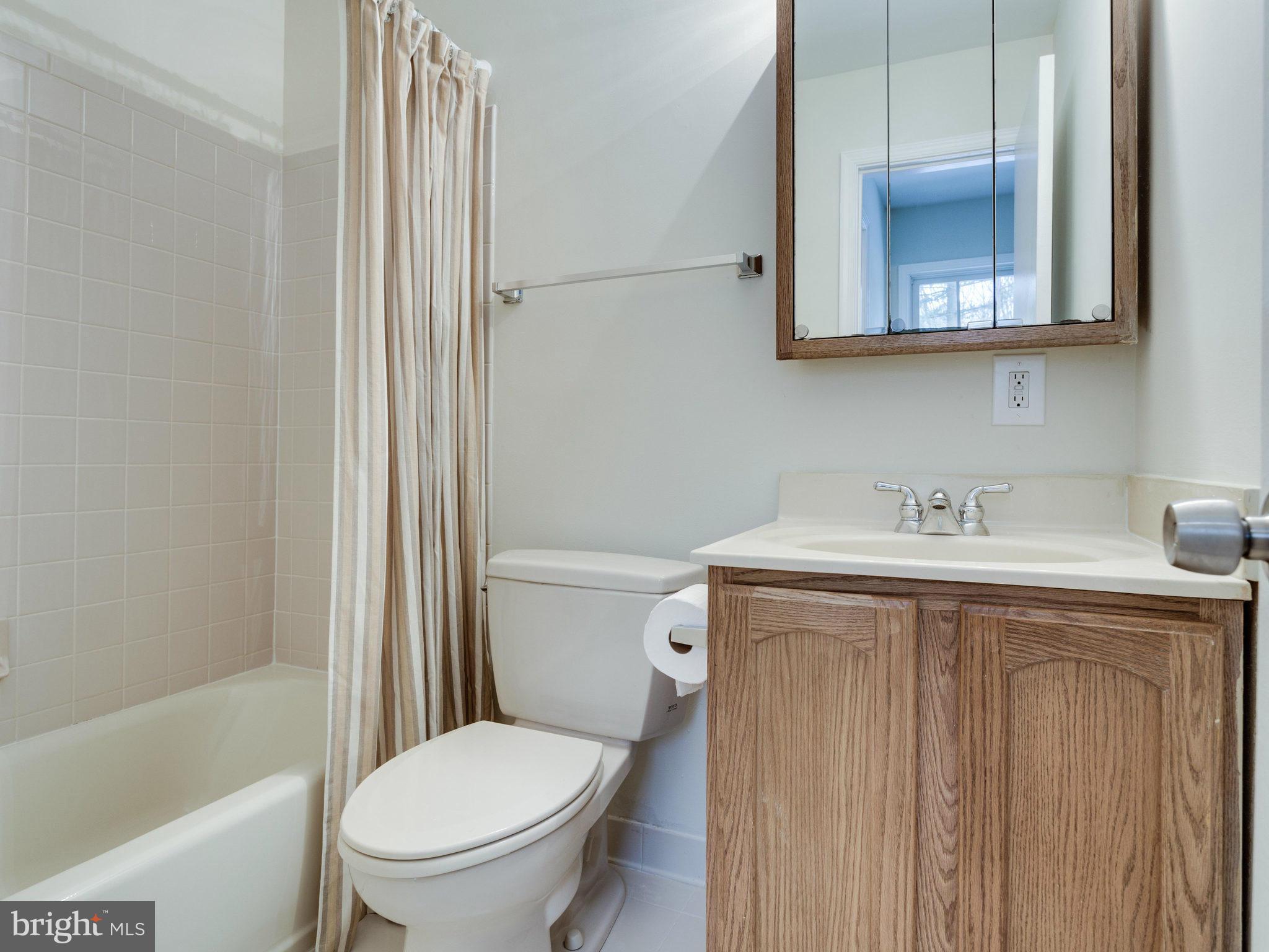 5457 Calvin Court Springfield, VA 22151 - Photo 14 of 30 Bedroom (Master)