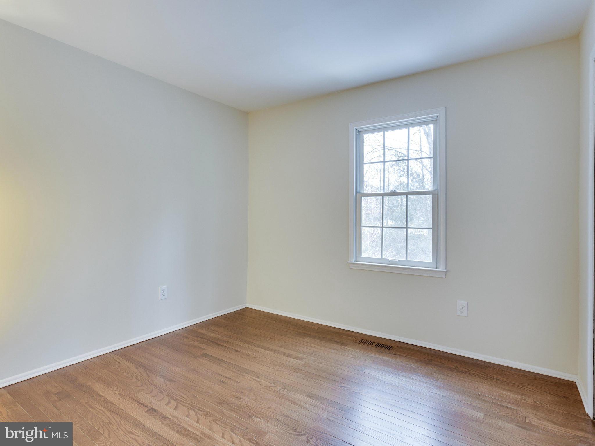 5457 Calvin Court Springfield, VA 22151 - Photo 17 of 30 Bedroom #3
