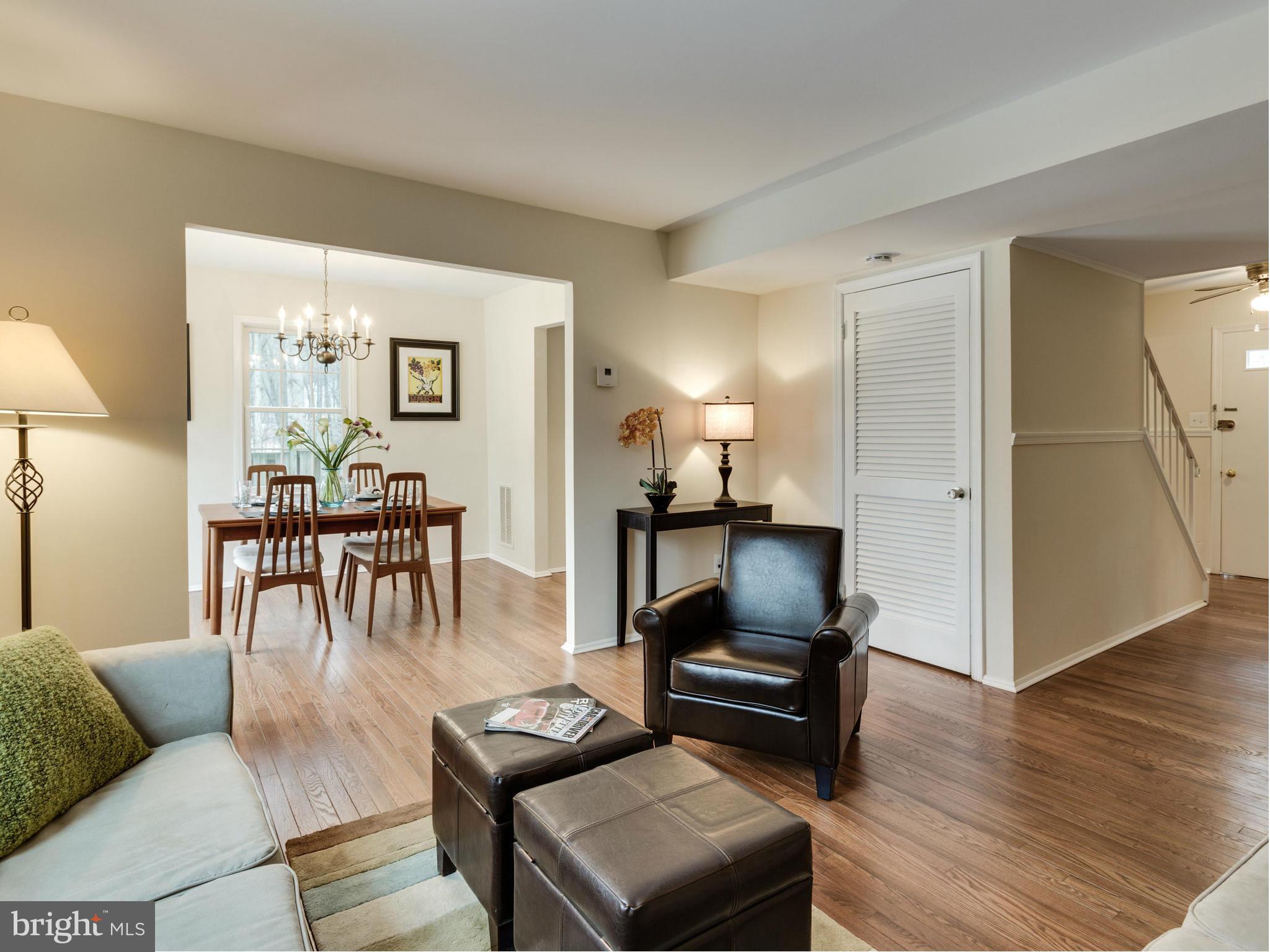5457 Calvin Court Springfield, VA 22151 - Photo 5 of 30 Living Room