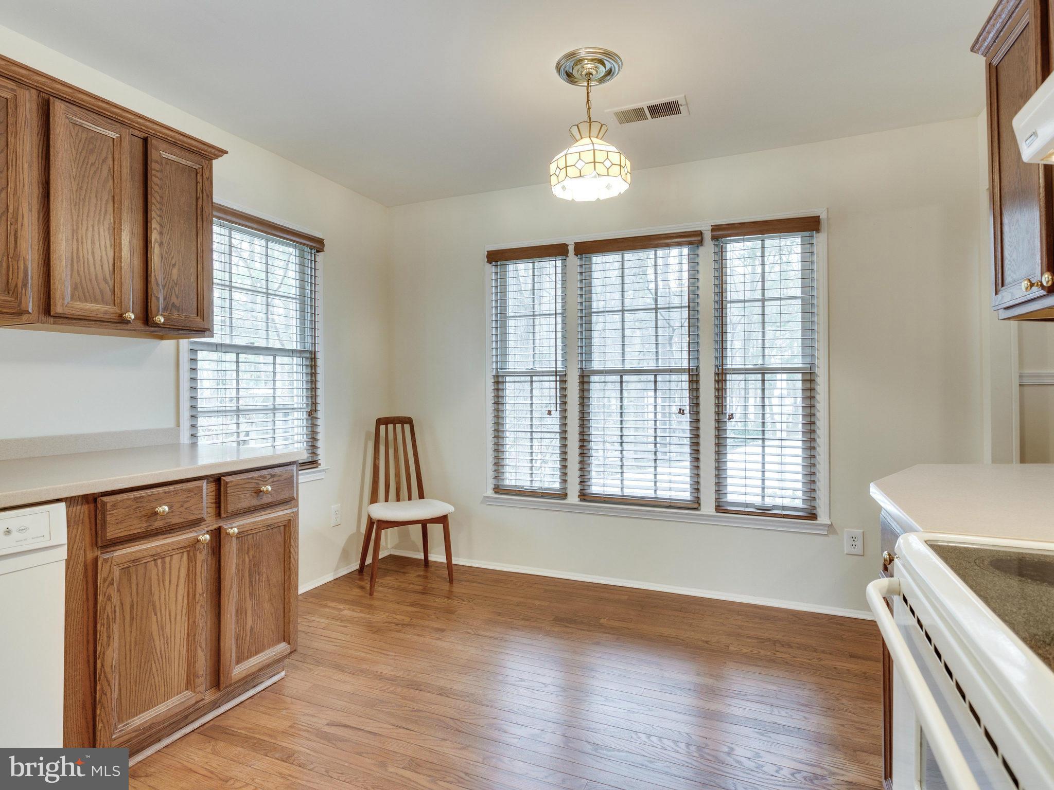 5457 Calvin Court Springfield, VA 22151 - Photo 7 of 30 Kitchen with eat-in area