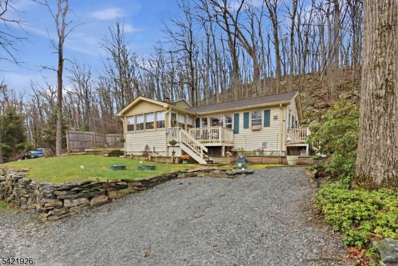 12 Cliffside Terrace Vernon, NJ 07461 - Photo 3 of 27