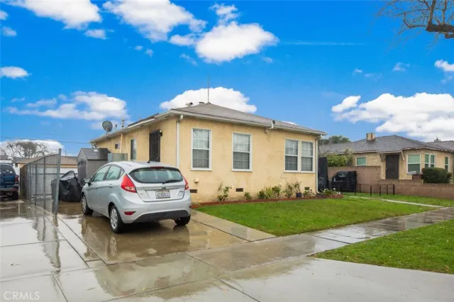 $995,000 | 2410 Termino Avenue, Long Beach, CA 90815