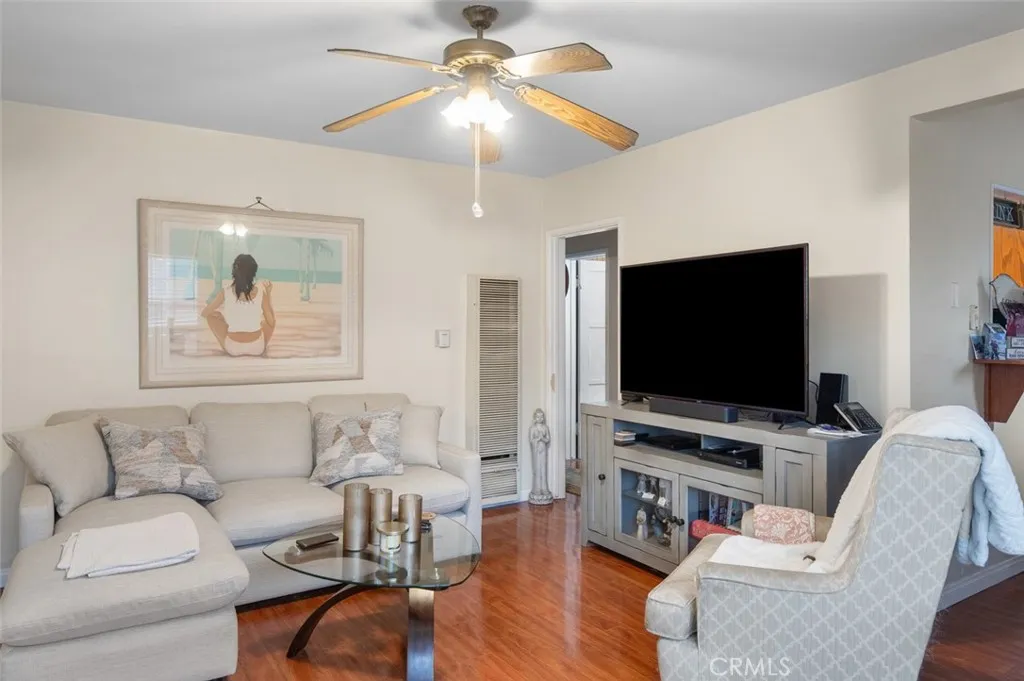 2410 Termino Avenue Long Beach, CA 90815 - Photo 7 of 15 Back Unit Interior, Both Units are in the same condition