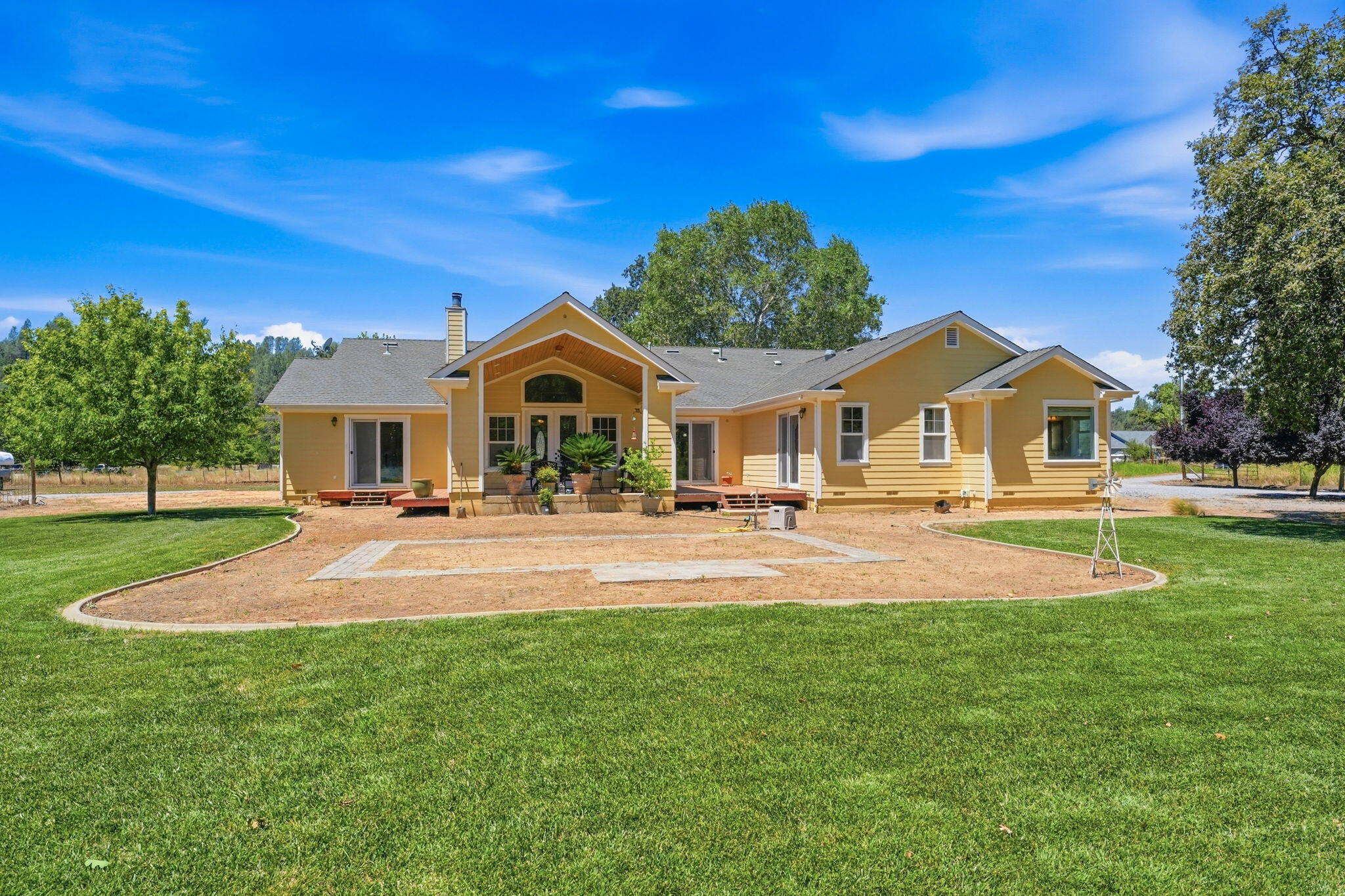 22171 Meyer Road Bella Vista, CA 96008 - Photo 20 of 25 34-web-or-mls-IMG-34-2