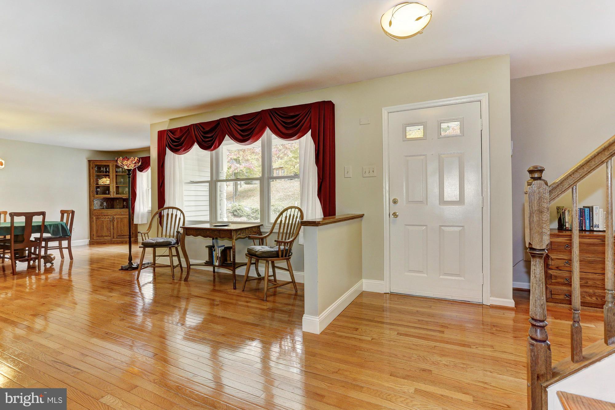 1096 Long Valley Road Westminster, MD 21158 - Photo 3 of 28 Open-Concept Layout