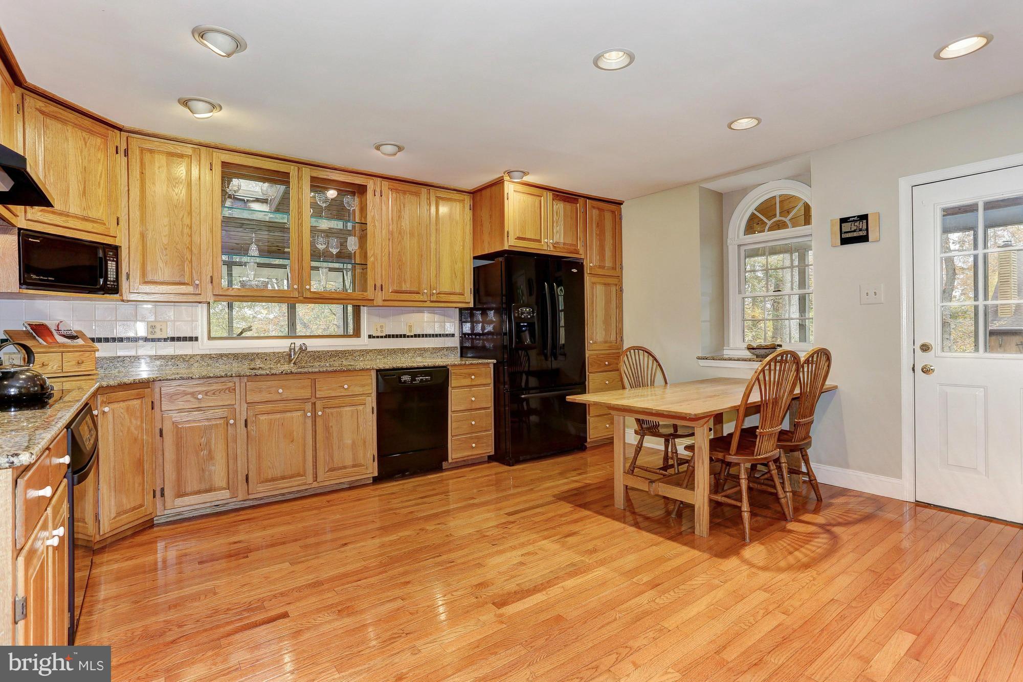 1096 Long Valley Road Westminster, MD 21158 - Photo 6 of 28 Kitchen
