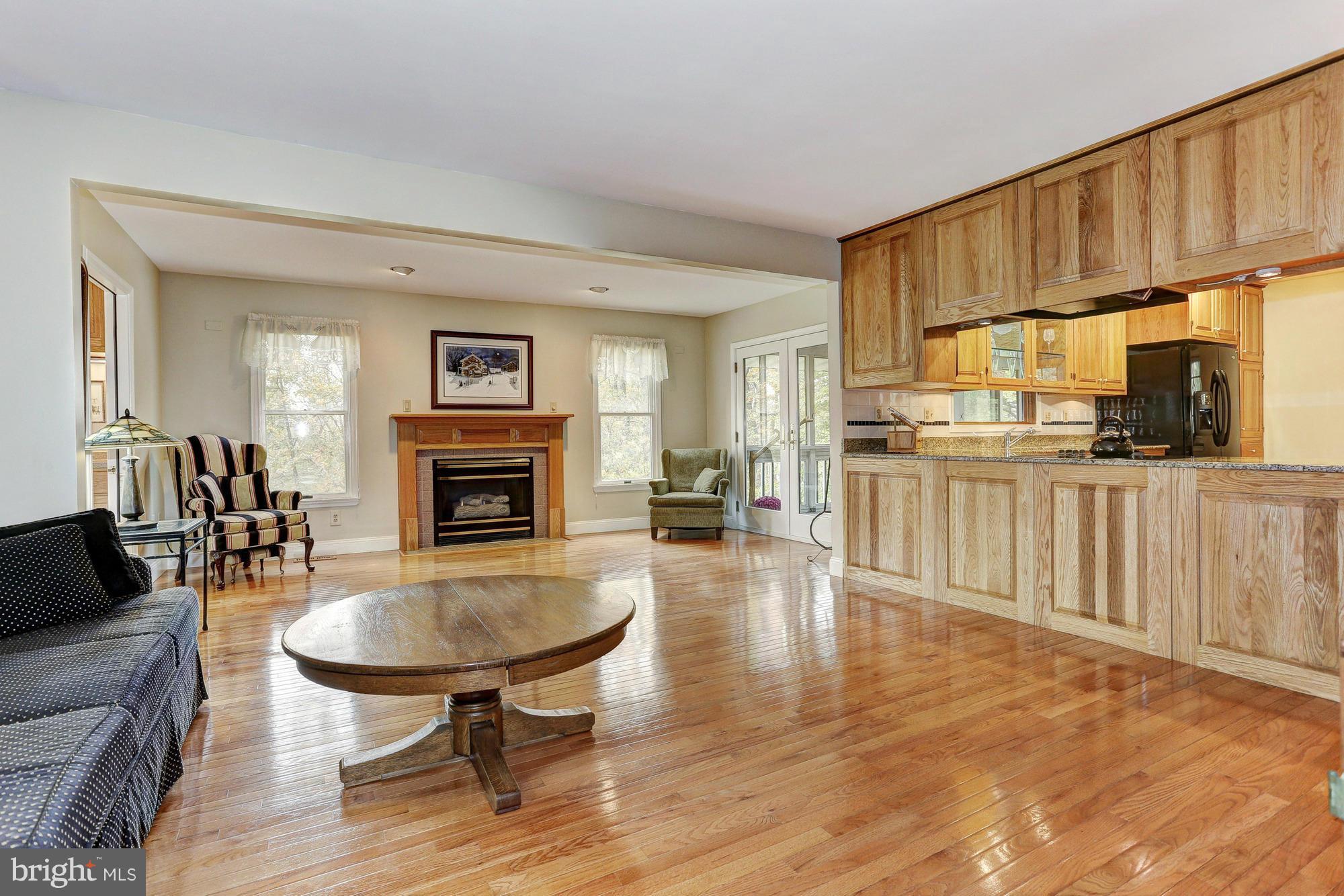 1096 Long Valley Road Westminster, MD 21158 - Photo 8 of 28 Family Room