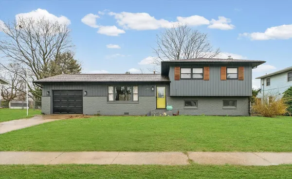 $259,900 | 2409 Elizabeth Street, Urbana, IL 61802