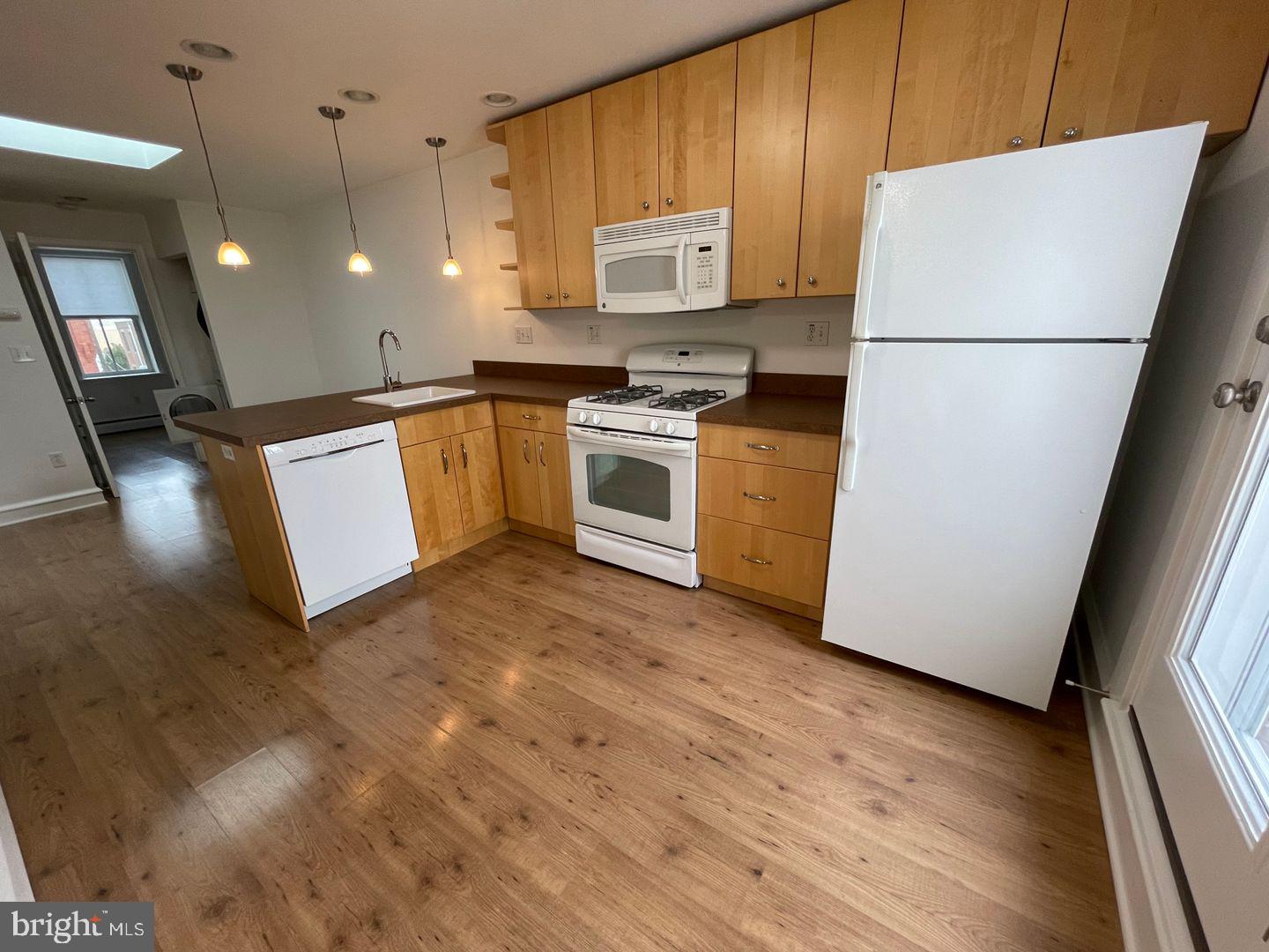 726 South 2nd Street, Unit 2 Philadelphia, PA 19147 - Photo 2 of 10