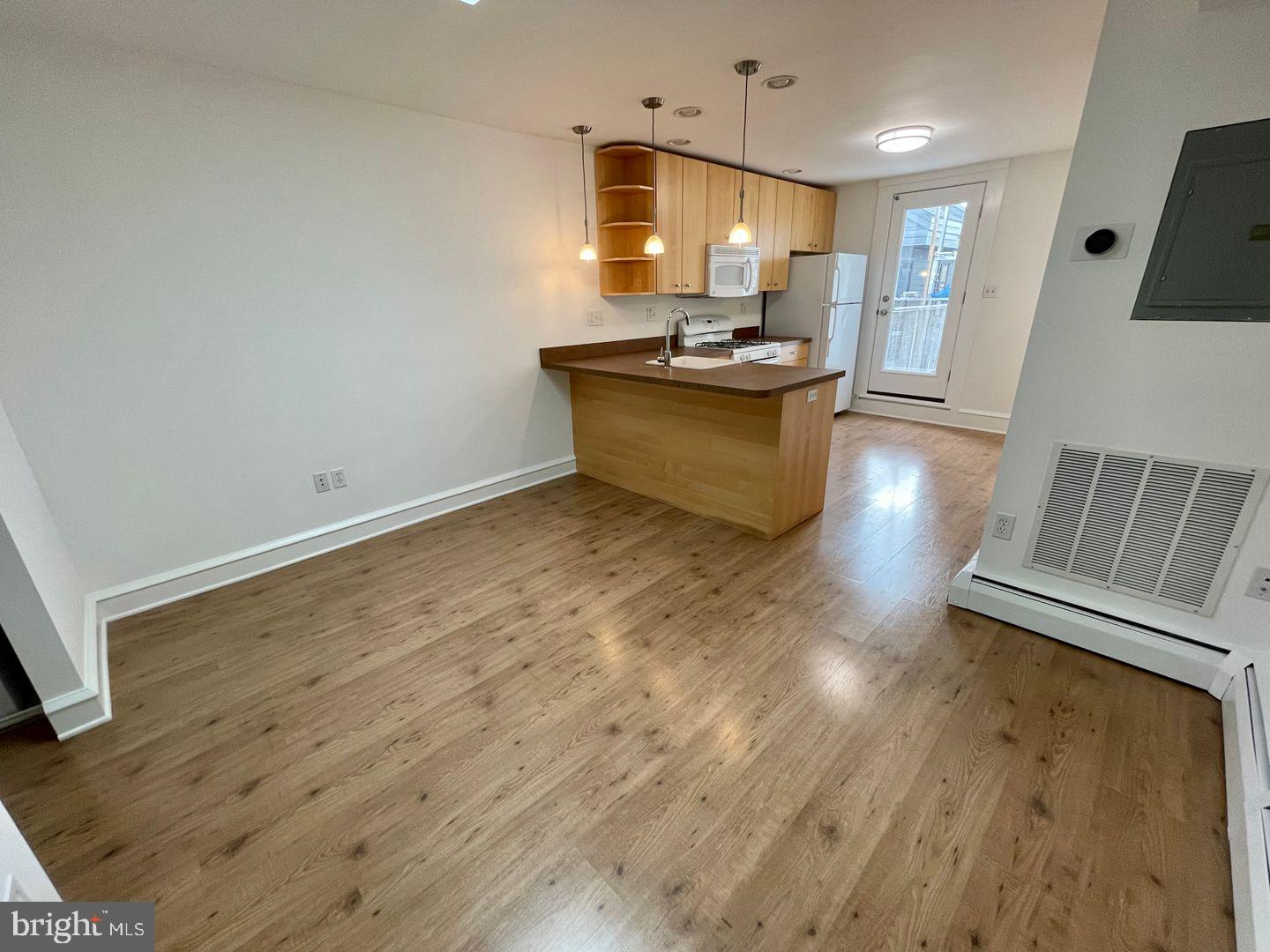 726 South 2nd Street, Unit 2 Philadelphia, PA 19147 - Photo 4 of 10