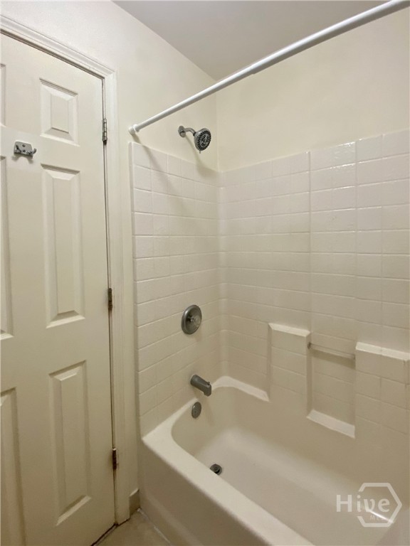 1315 B Bonaventure Road, Unit UPSTAIRS Savannah, GA 31404 - Photo 17 of 18