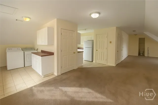 $1,450 | 1315 B Bonaventure Road, Unit UPSTAIRS, Savannah, GA 31404