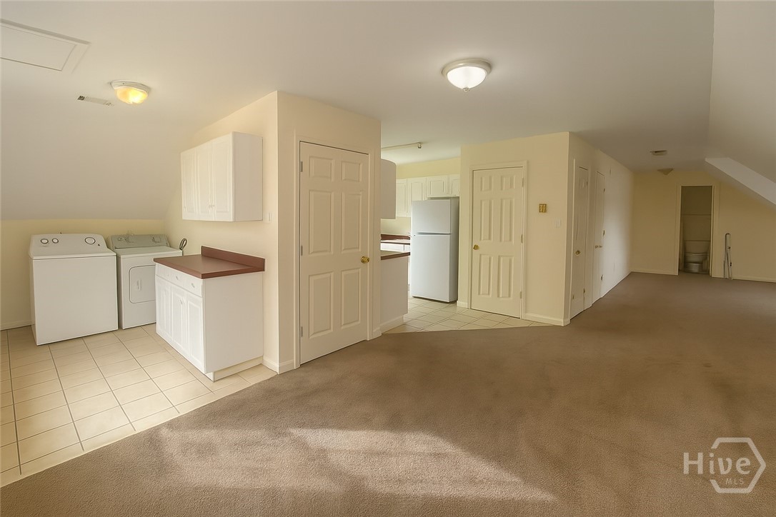 1315 B Bonaventure Road, Unit UPSTAIRS Savannah, GA 31404 - Photo 4 of 18