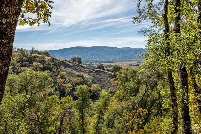 $515,000 | 3371 Old River Road, Ukiah, CA 95482