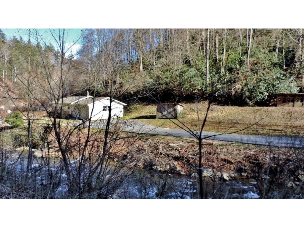 102 Edwards Road Flag Pond, TN 37657 - Photo 2 of 29 Photo 2