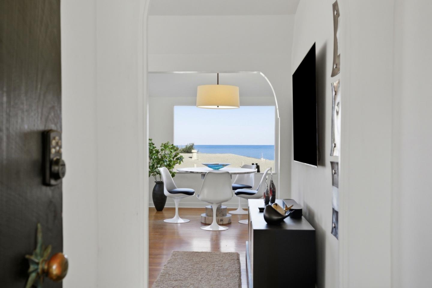 115 1st Street Pacific Grove, CA 93950 - Photo 4 of 31