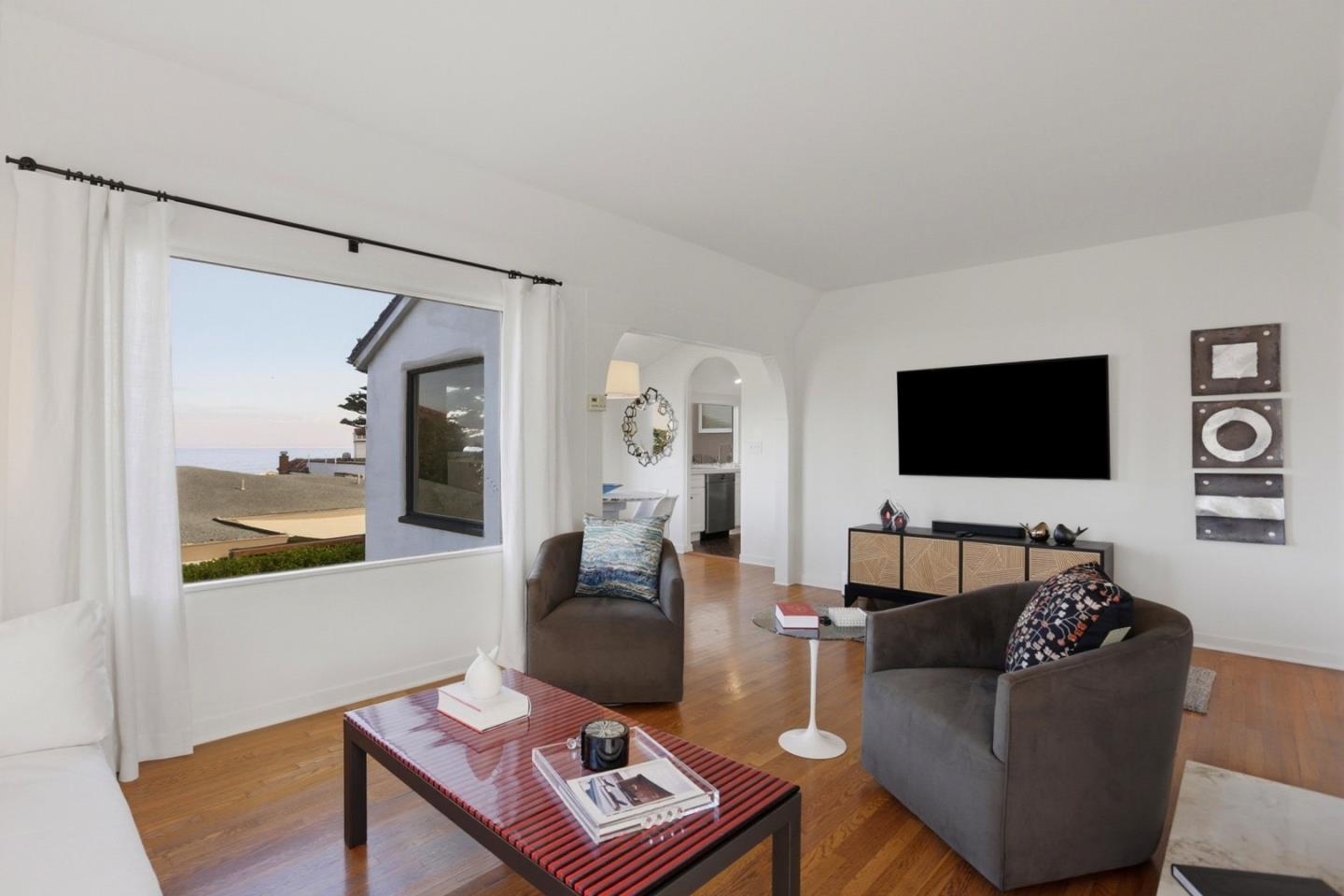 115 1st Street Pacific Grove, CA 93950 - Photo 6 of 31