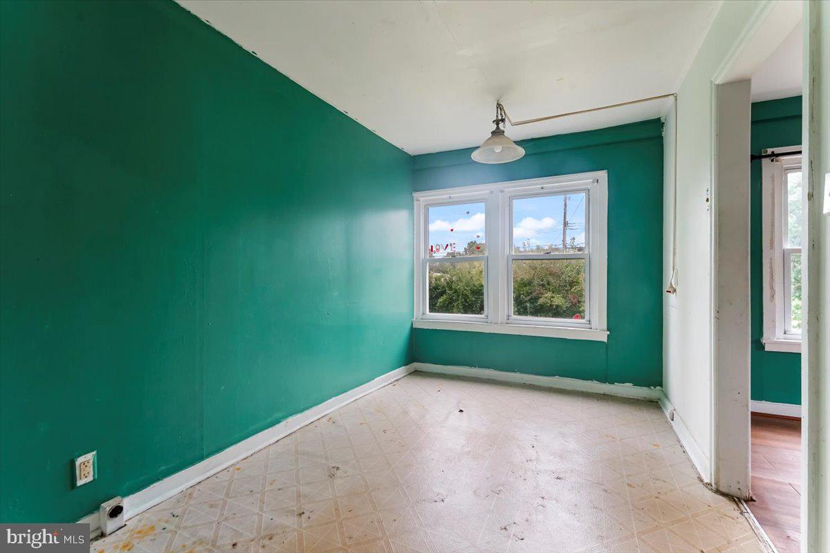 177 New Garden Road Avondale, PA 19311 - Photo 13 of 37 Lower Unit 2 - Dining Nook