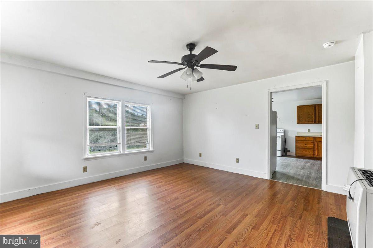 177 New Garden Road Avondale, PA 19311 - Photo 4 of 37 Lower Unit 1 - Living Room