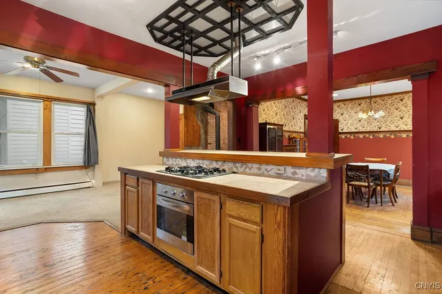 $299,000 | 109 Avondale Place, Syracuse, NY 13210