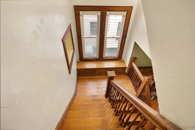 $299,000 | 109 Avondale Place, Syracuse, NY 13210