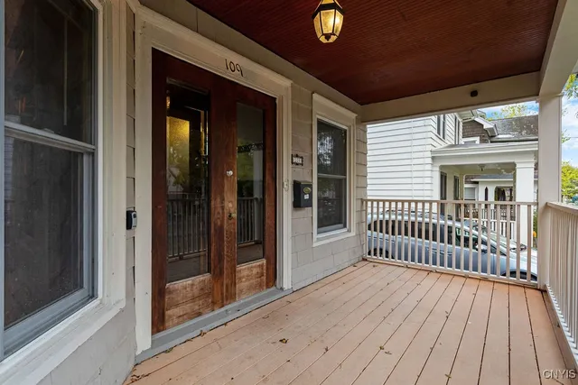 $299,000 | 109 Avondale Place, Syracuse, NY 13210