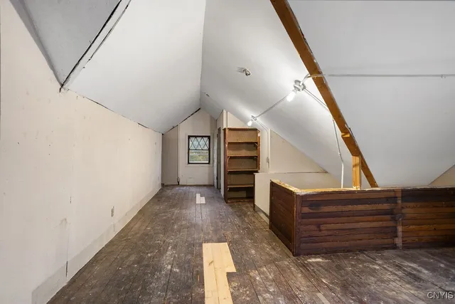 $299,000 | 109 Avondale Place, Syracuse, NY 13210