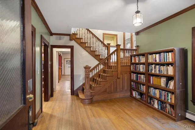 $299,000 | 109 Avondale Place, Syracuse, NY 13210