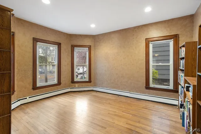 $299,000 | 109 Avondale Place, Syracuse, NY 13210