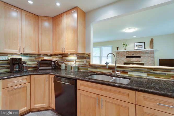 1716 Mountain Road Haymarket, VA 20169 - Photo 13 of 30 Kitchen