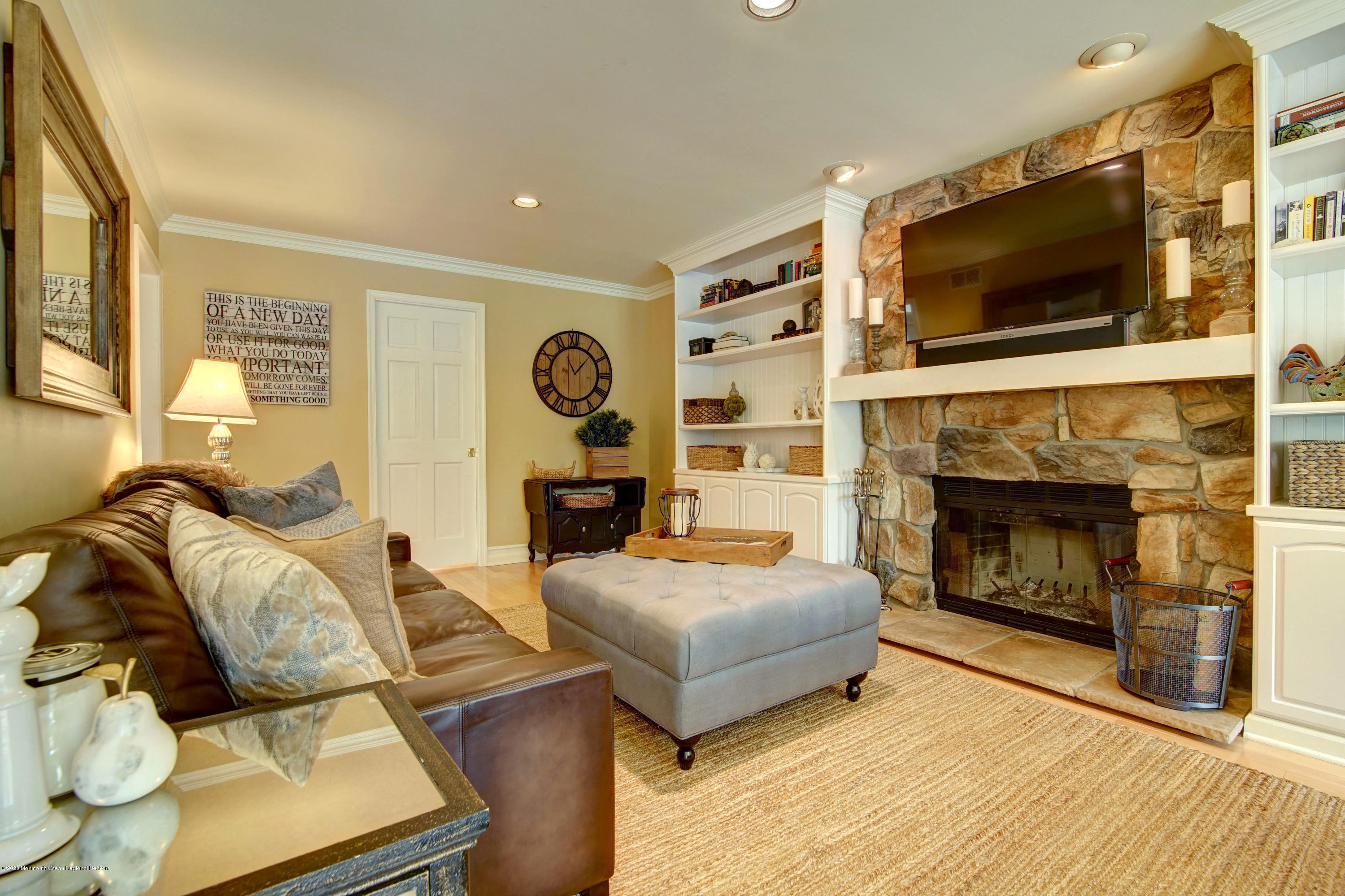 4 Russell Road Freehold, NJ 07728 - Photo 13 of 45 Custom Built-ins