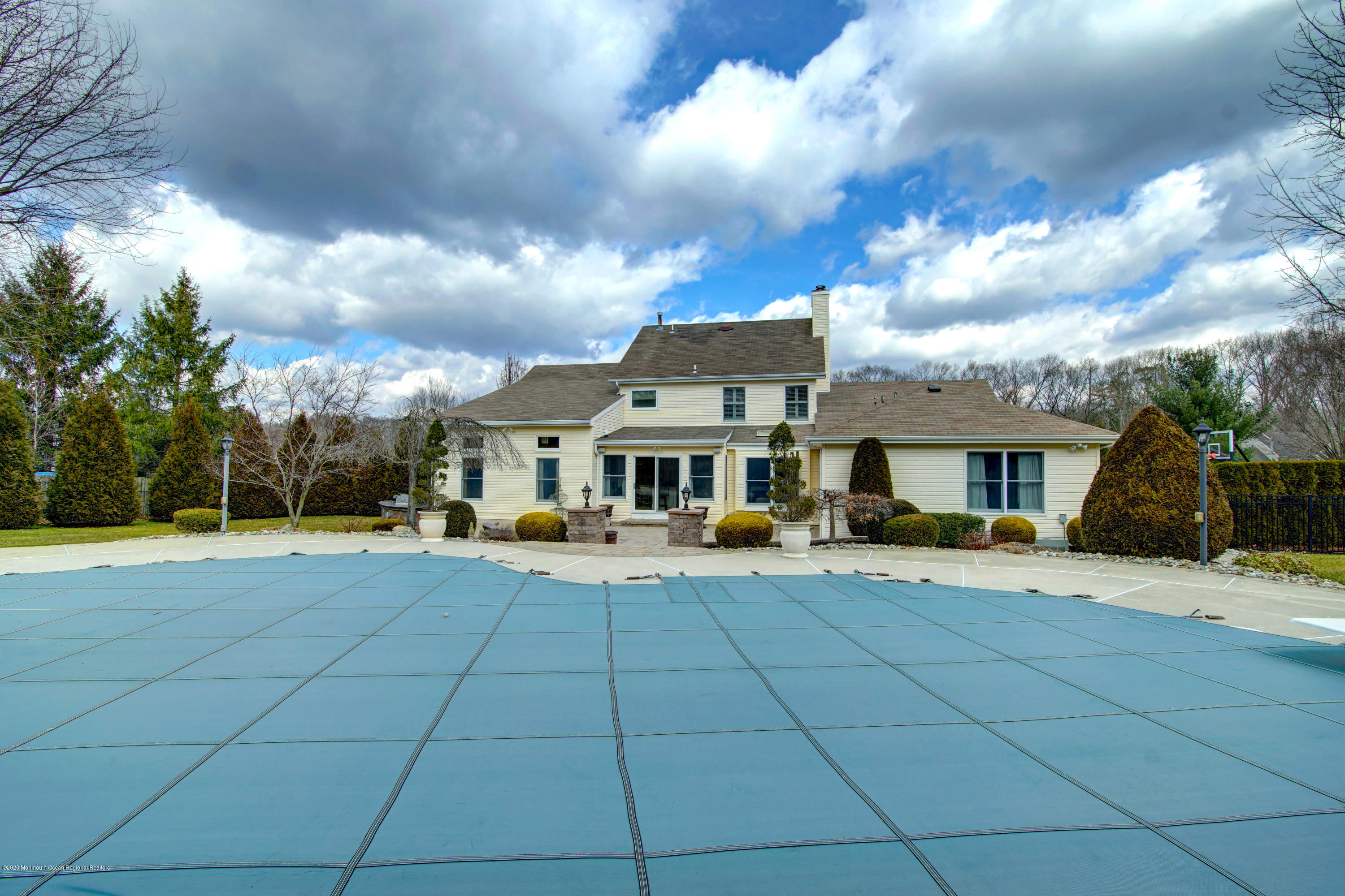 4 Russell Road Freehold, NJ 07728 - Photo 39 of 45 32,0000 Gallon Gunite Salt Water Pool