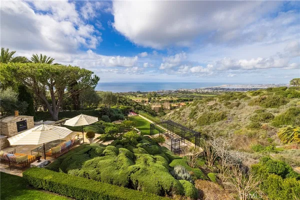 $25,999,000 | 5 Pelican Vista Drive, Newport Coast, CA 92657