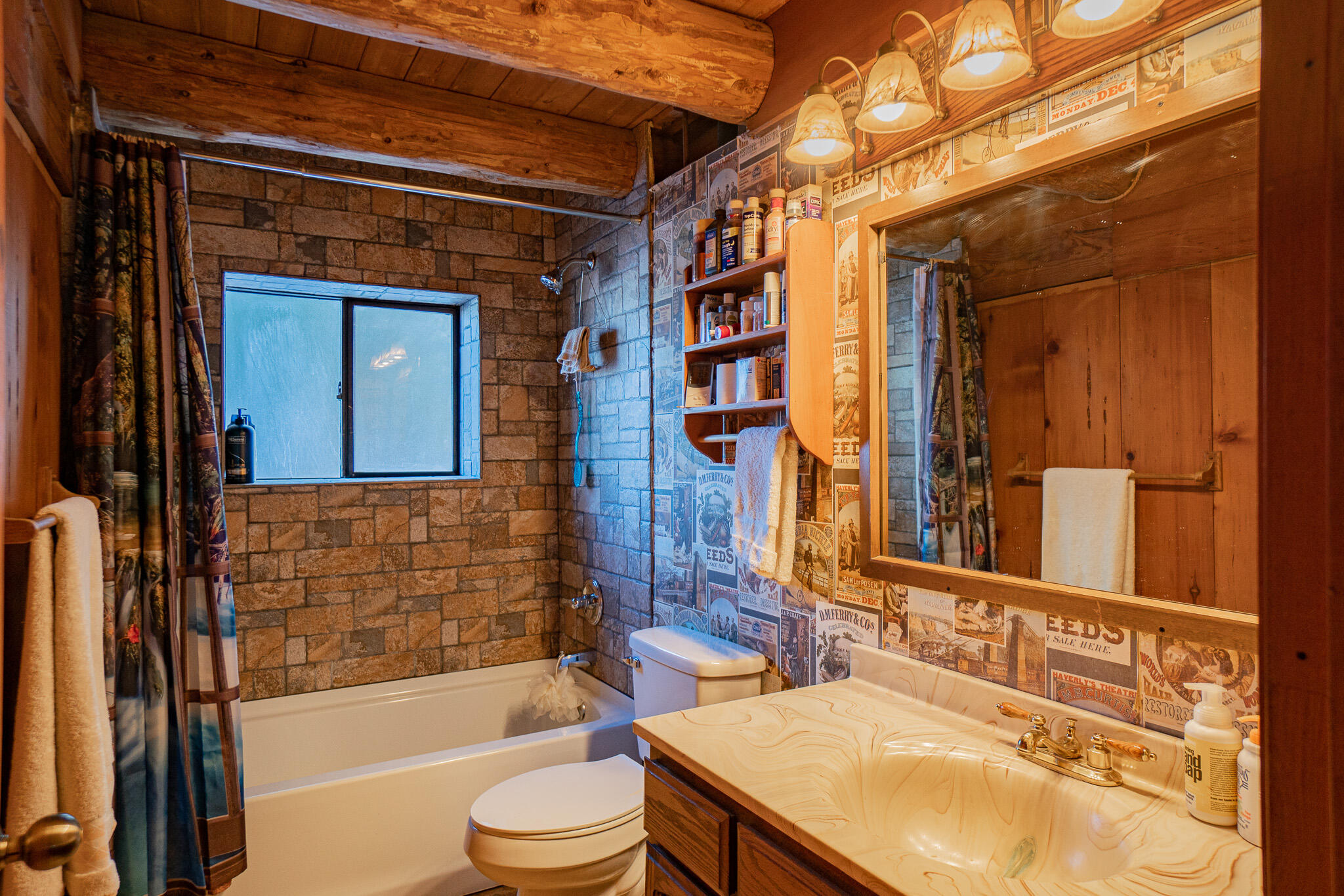 832 Ulrich Road Prospect, OR 97536 - Photo 13 of 28 Bathroom 1