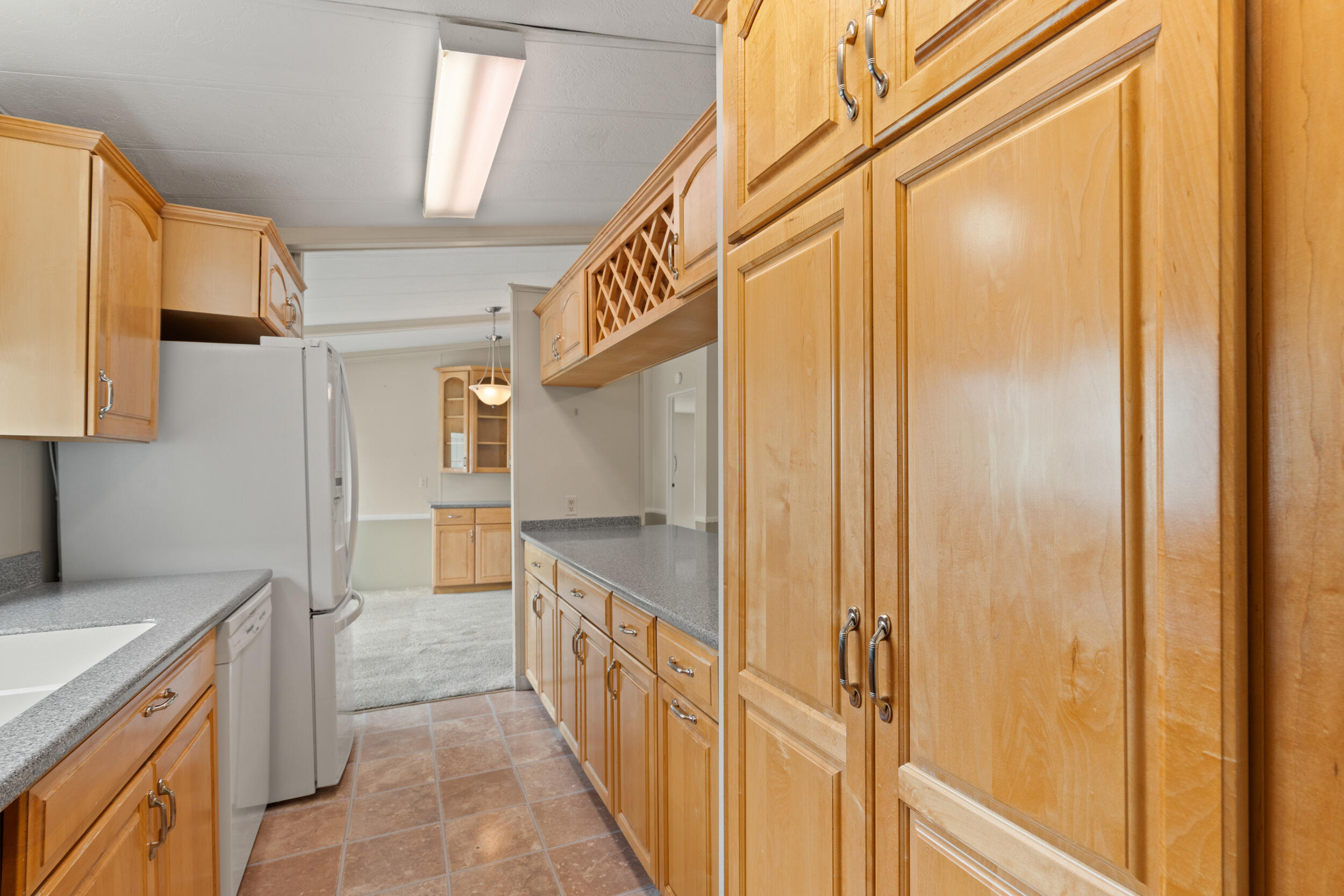 555 Freeman Road, Unit 136 Central Point, OR 97502 - Photo 11 of 40 555 freeman rd, central point-18