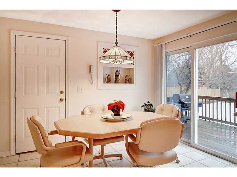 6 Pickering Drive Westerly, RI 02891 - Photo 11 of 25 Dining Area.