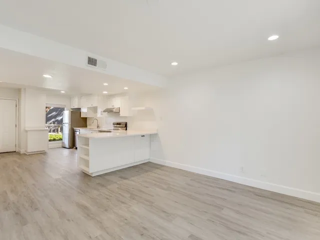 $1,950 | 3816 Southway Drive, Unit 101, Austin, TX 78704