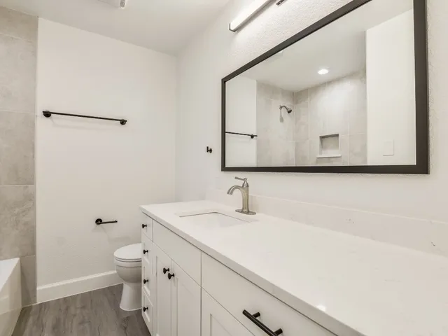 $1,950 | 3816 Southway Drive, Unit 101, Austin, TX 78704