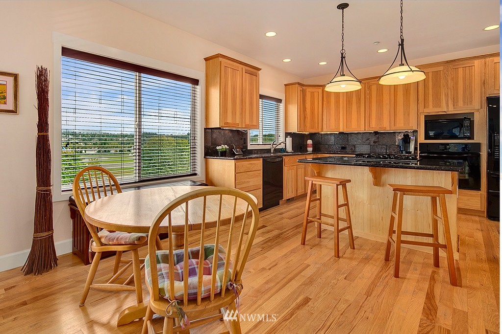 102 Northwest 6th Street Renton, WA 98057 - Photo 12 of 20