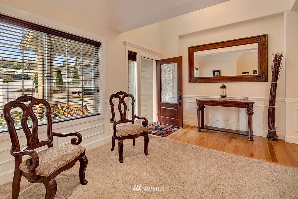 102 Northwest 6th Street Renton, WA 98057 - Photo 8 of 20