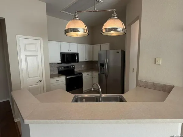$2,000 | 2803 Rio Bravo Court, San Antonio, TX 78259