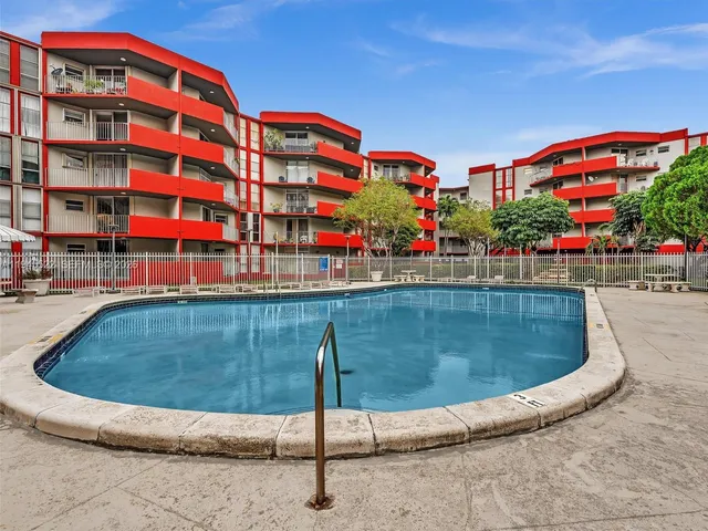 $265,000 | 1750 West 46th Street, Unit 404, Hialeah, FL 33012