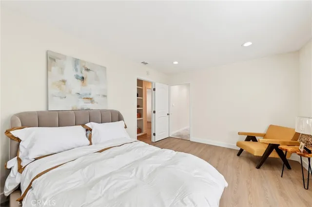 $5,200 | 302 Cleveland Drive, Huntington Beach, CA 92648