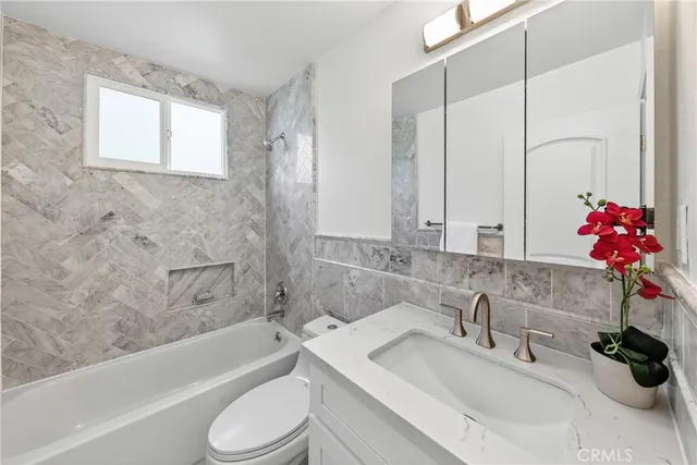 $5,200 | 302 Cleveland Drive, Huntington Beach, CA 92648